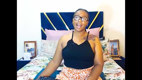 Snapshot of veronicarod1 chatting on 03-03-26, 12:28 veronicarod1 online show from 03-03-26, 12:28