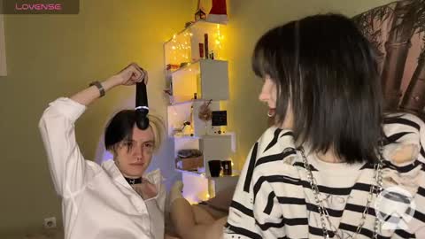 veryraretwins online show from 01-06-25, 01:42