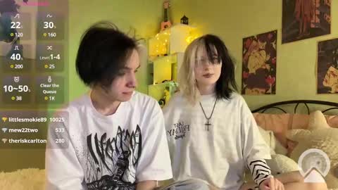 veryraretwins online show from 03-10-25, 08:23