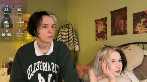 veryraretwins online show from 10-14-25, 10:43