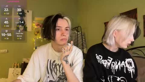 veryraretwins online show from 10-16-25, 09:49