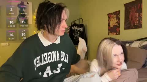 veryraretwins online show from 11-18-25, 10:03