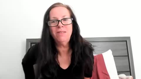 verysassypeachgoddess online show from 12-18-25, 03:40