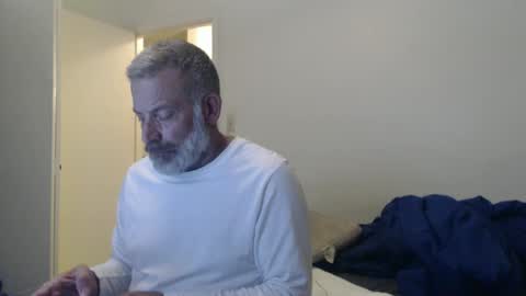 hairy man online show from 01-15-25, 01:12