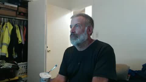 hairy man online show from 10-14-25, 12:00