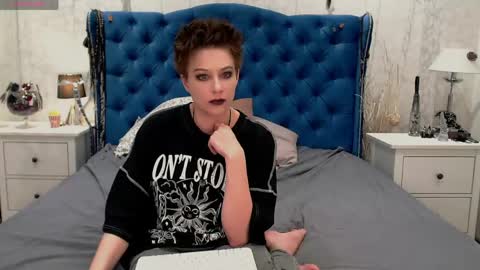 Via online show from 04-12-26, 04:28