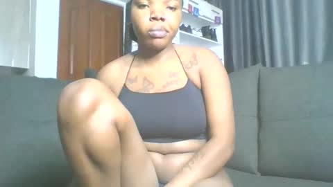 Snapshot of vibegoddess chatting on 09-15-25, 07:52 tasha online show from 09-15-25, 07:52