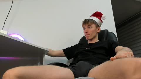 vibemygirl online show from 12-26-24, 01:54