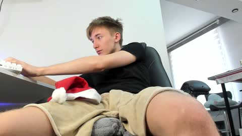 vibemygirl online show from 01-01-25, 06:05