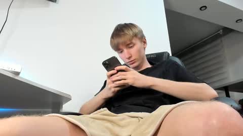 vibemygirl online show from 01-28-25, 12:00