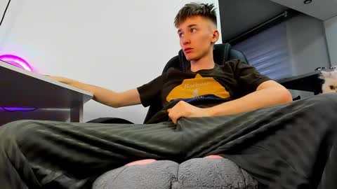 vibemygirl online show from 02-20-25, 11:53