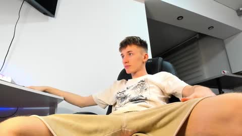 vibemygirl online show from 02-25-25, 01:17