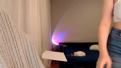 Snapshot of vibezgirl chatting on 10-03-25, 05:32 Amelia online show from 10-03-25, 05:32