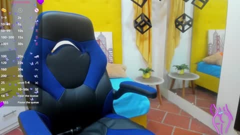 nahomy online show from 02-13-25, 06:48