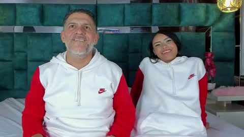 antonia y andrew online show from 04-12-26, 05:56