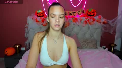 vickie_smith online show from 10-25-25, 01:46