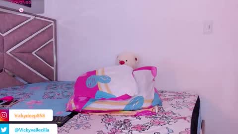 Snapshot of vicky_deepass chatting on 03-12-26, 10:27 vicky_deepass online show from 03-12-26, 10:27