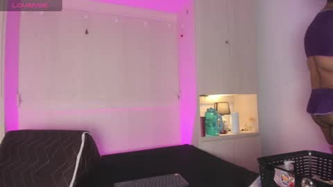 V I C K Y online show from 09-20-25, 12:17