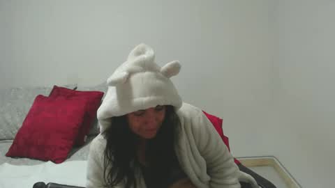 Snapshot of vickyjuice1 chatting on 03-11-25, 04:07 vickyjuice1 online show from 03-11-25, 04:07