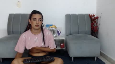 Snapshot of vickyxdany chatting on 01-25-25, 05:30 vickyxdany online show from 01-25-25, 05:30