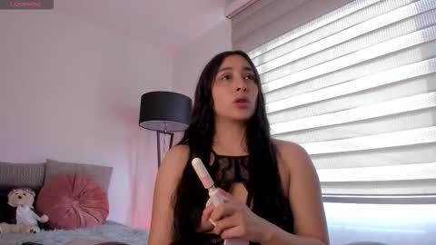 Victoria  online show from 11-30-25, 01:37