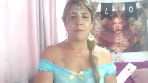 Hi guys   Im victoria  Be the one who can control me in PVT online show from 10-31-25, 07:37