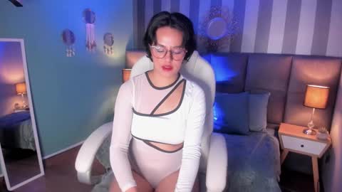 Victoria online show from 01-25-25, 02:25