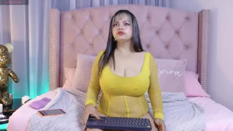 victoria_cherry_ online show from 11-15-25, 11:40
