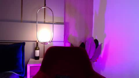 Snapshot of victoria_collinns chatting on 11-15-25, 12:23 Victoria Collins online show from 11-15-25, 12:23