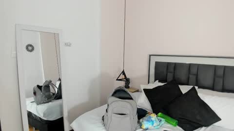 valentina online show from 11-27-25, 09:55