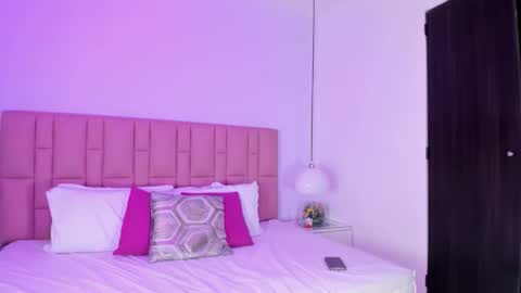 valentina online show from 01-10-26, 11:45