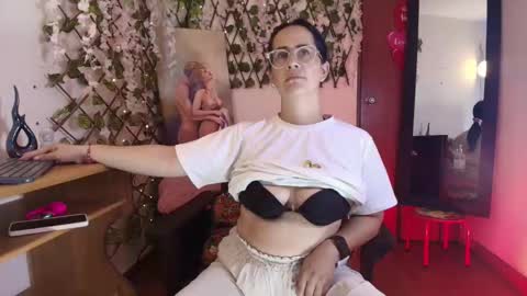 victoria online show from 02-11-26, 09:53