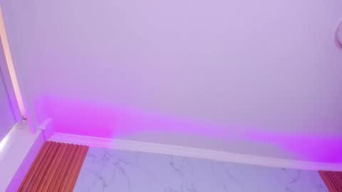  Victoria Lozano  online show from 12-11-24, 03:15