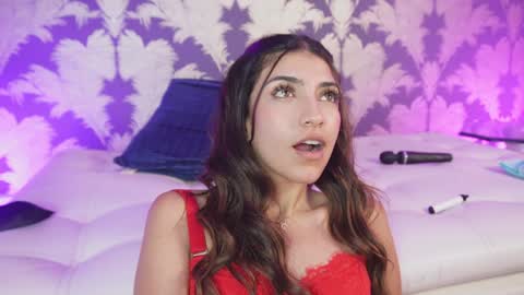  Victoria Lozano  online show from 01-16-25, 03:46