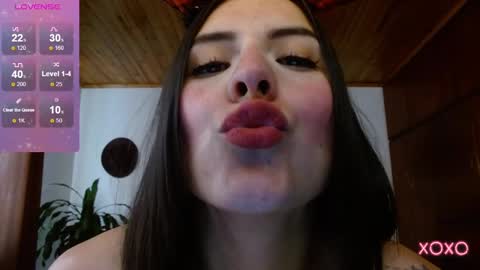 Snapshot of victoria_martelo chatting on 12-23-24, 04:06 VICTORIA MARTELO online show from 12-23-24, 04:06