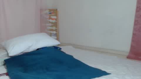 Snapshot of victoria_miler chatting on 12-27-24, 09:43 VICKY online show from 12-27-24, 09:43