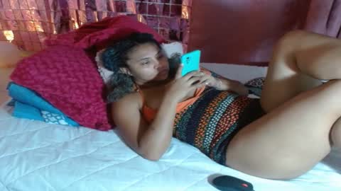 Snapshot of victoria_miler chatting on 02-23-25, 05:12 VICKY online show from 02-23-25, 05:12