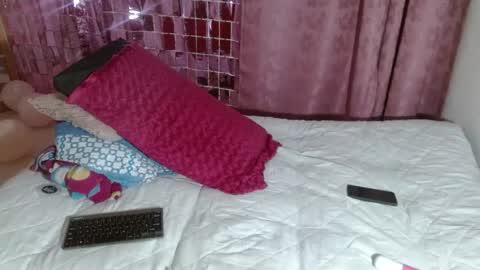 Snapshot of victoria_miler chatting on 02-23-25, 11:47 VICKY online show from 02-23-25, 11:47