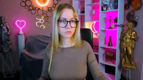 Victoria online show from 10-12-25, 12:04