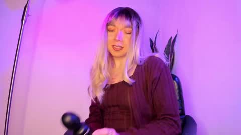 D A N I online show from 10-15-25, 02:11