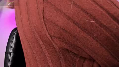 D A N I online show from 10-24-25, 09:11