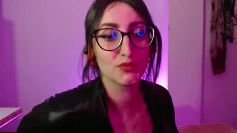 Victoria online show from 11-28-25, 08:55