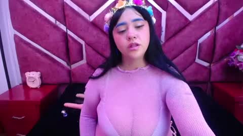 Snapshot of victoria_rossy_ chatting on 12-20-24, 01:11 Victoria online show from 12-20-24, 01:11