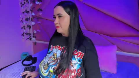 Snapshot of victoria_rossy_ chatting on 10-11-25, 07:56 Victoria online show from 10-11-25, 07:56