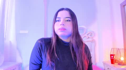 Snapshot of victoria_vallejo chatting on 12-29-24, 11:29 victoria  online show from 12-29-24, 11:29