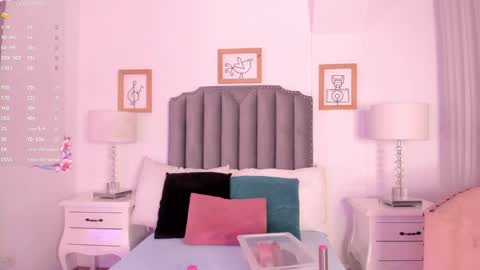 Snapshot of victoria_vallejo chatting on 02-02-25, 11:40 victoria  online show from 02-02-25, 11:40