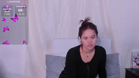 Victoria Zans  online show from 12-20-25, 09:49