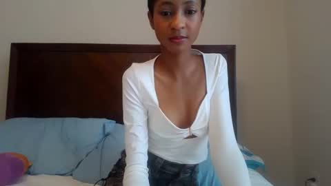 Snapshot of victoriaaa_xxx chatting on 10-12-25, 05:23 Victoria xxx online show from 10-12-25, 05:23