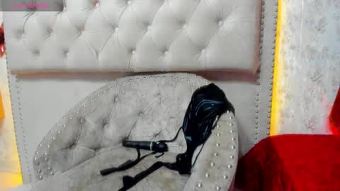 victoriaarousse online show from 03-12-25, 05:24