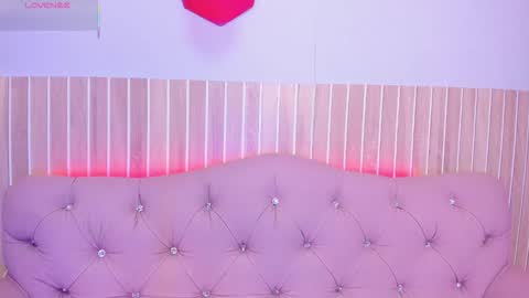 Vicky online show from 12-14-25, 12:10